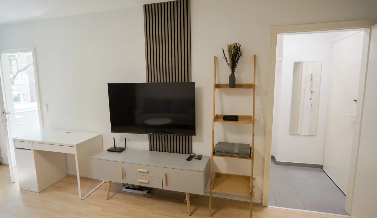 DSC03102-Enhanced-NR