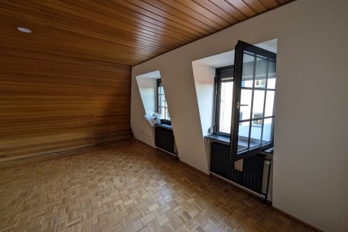 PXL_20250327_162348267