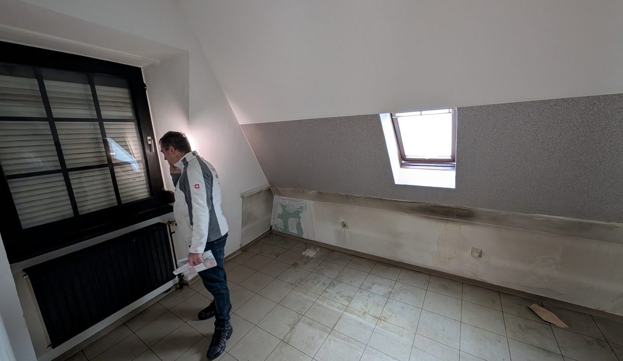 PXL_20250327_162355701