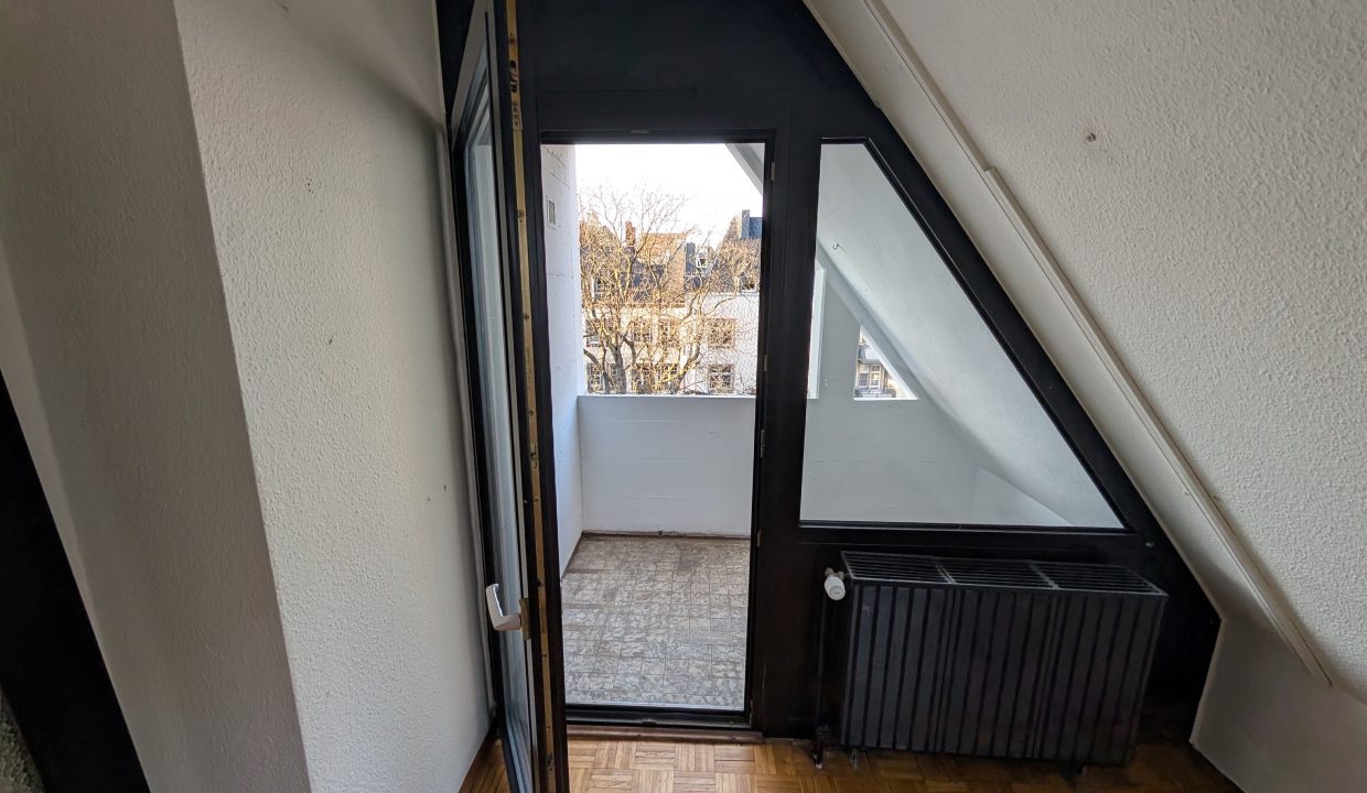 PXL_20250327_162433094