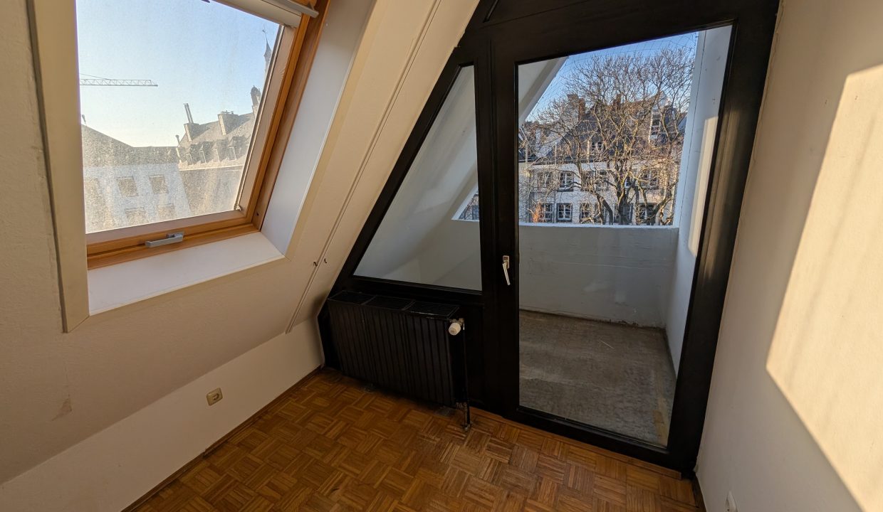 PXL_20250327_162537372